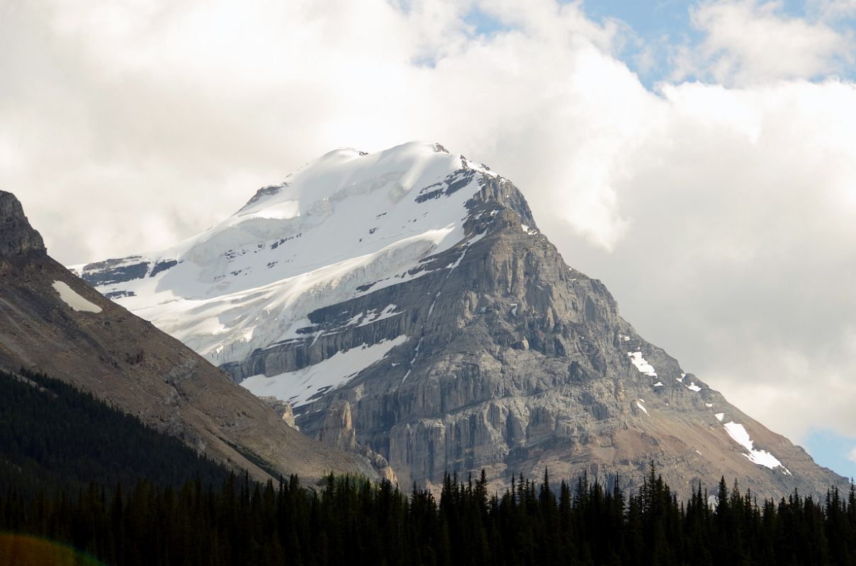 Mountains 11. Гора Виктория. Гора Виктория Канада. Грампианские горы. Горы грудь.