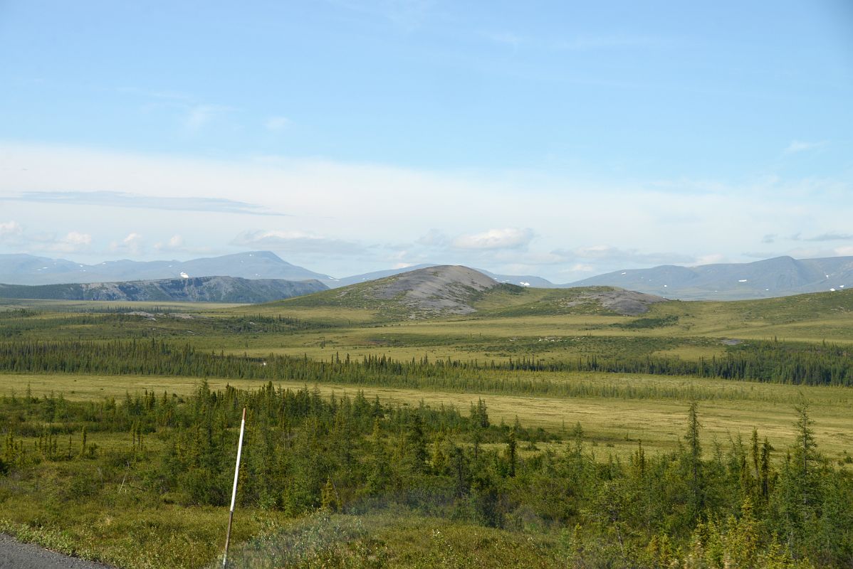 23D The Dempster Highway With Richardson Mountains In Yukon From ...