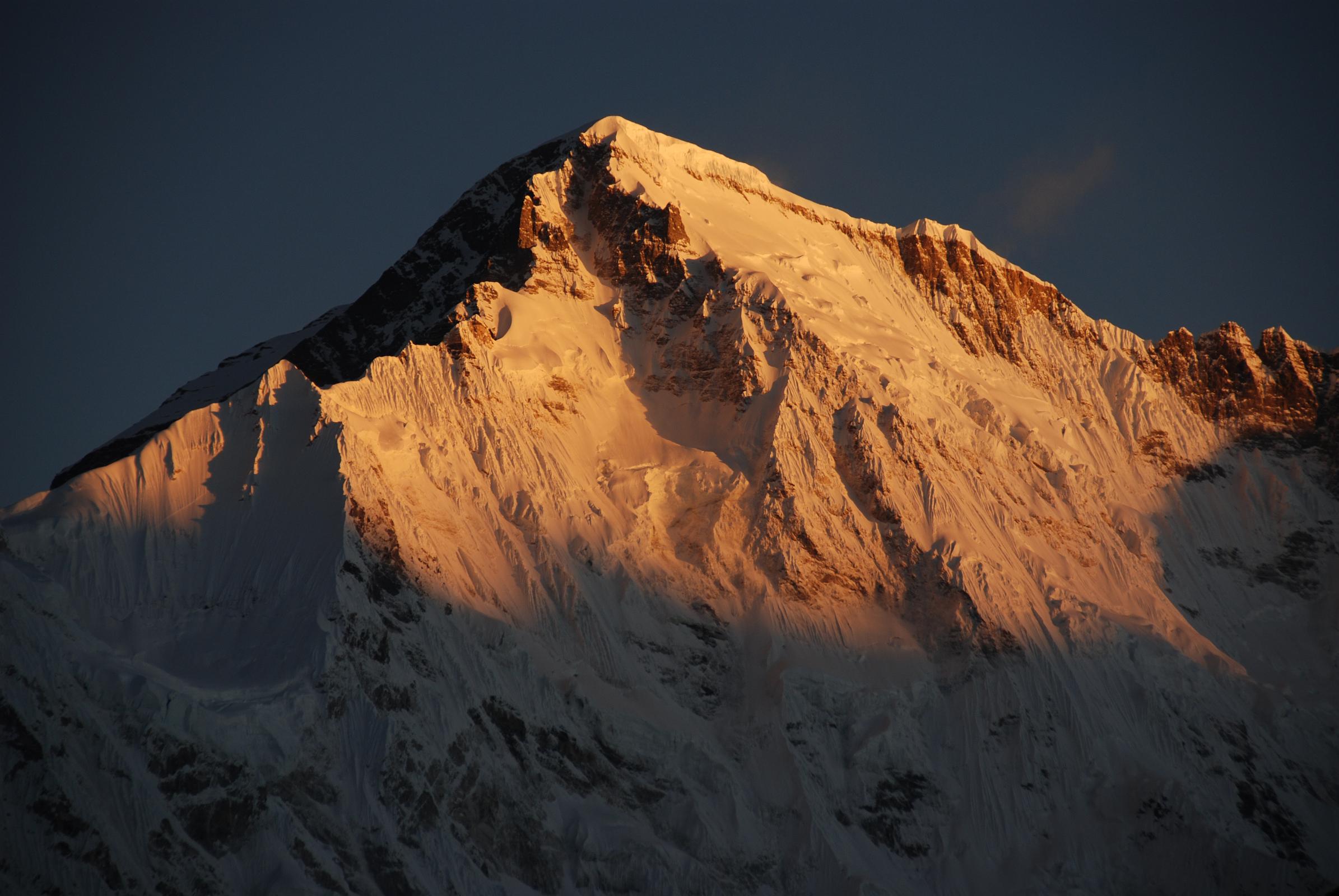 Покажи самые высокие горы. Чо-Ойю гора. Макалу Гималаи Непал. Чо-Ойю. Чо-Ойю вершина.