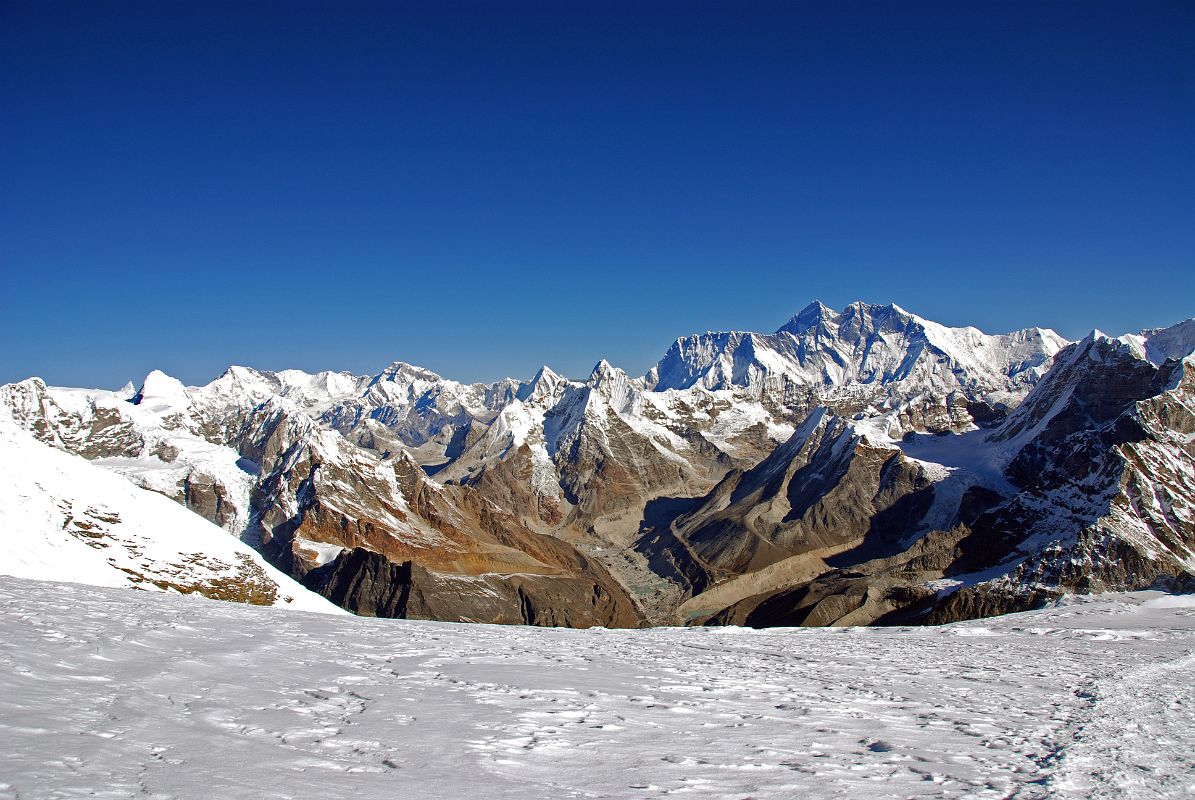 Гималаи наибольшая протяженность. Гора Гьячунг канг. Гималаи. Гималаи Индия. Горы Гималаи.
