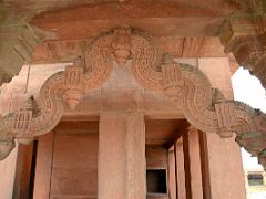 07 Agra Fatehpur Sikri Astrologer Seat Carving With The Treasury Ankh Micholi