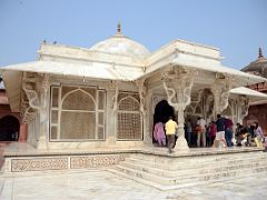 32 Agra Fatehpur Sikri Tomb of Salim Chishti Ouside