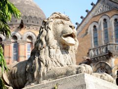 10 Mumbai Chhatrapati Shivaji Victoria Terminus The Lion Statue On One Entrance Gate Represents Great Britain