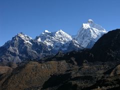 Kangchenjunga 06 01 Khabur, Sobithongie-Phole and Jannu South-west Face From Sinion La From the top of the Sinion La (4663m), Jannus south-west face came into view. From left to right are Khabur (6332m), the twin peaks of Sobithongie (6670m) and…