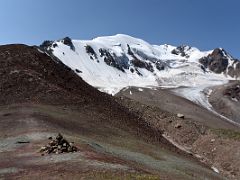 11 The trail continues from the shoulder ridge saddle at 4000m toward the snow oif Pik Petrovski on day hike from Ak-Sai Travel Lenin Peak Base Camp 3600m