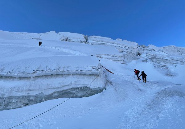 Climb To Camp 2 5400m