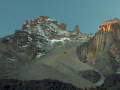 07C Point Thomson, Thomsons Flake Spire, Krapf Rognon Close Up At Sunrise From Shipton Camp On The Mount Kenya Trek October 2000