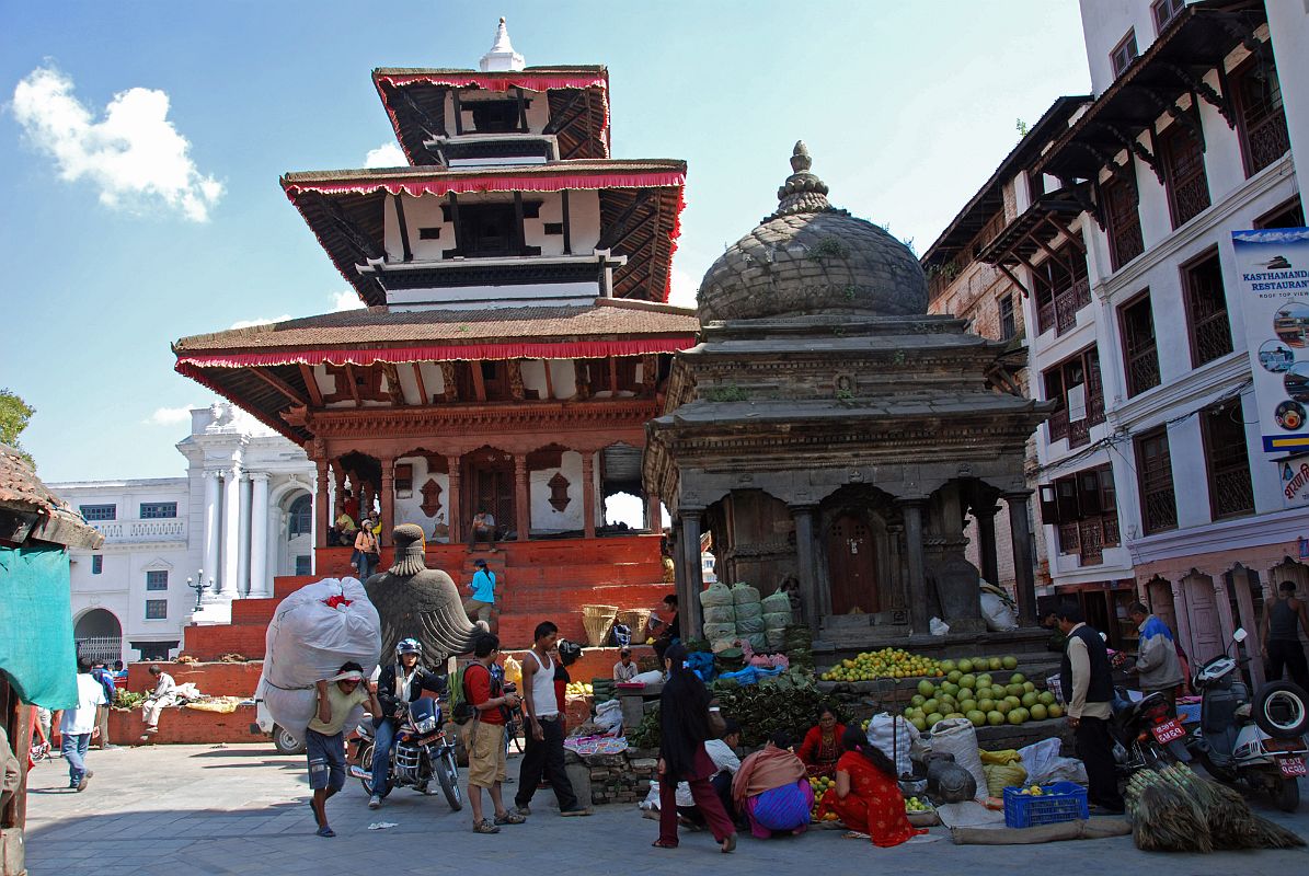 Kathmandu Durbar Square 03 04 Garuda Statue In Front of Trailokya Mohan ...