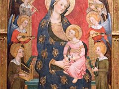 12B 1385 Virgin of the Angels - Pere Serra - Virgin and Child surrounded by musical angels - Museu Nacional Art de Catalunya Barcelona Spain