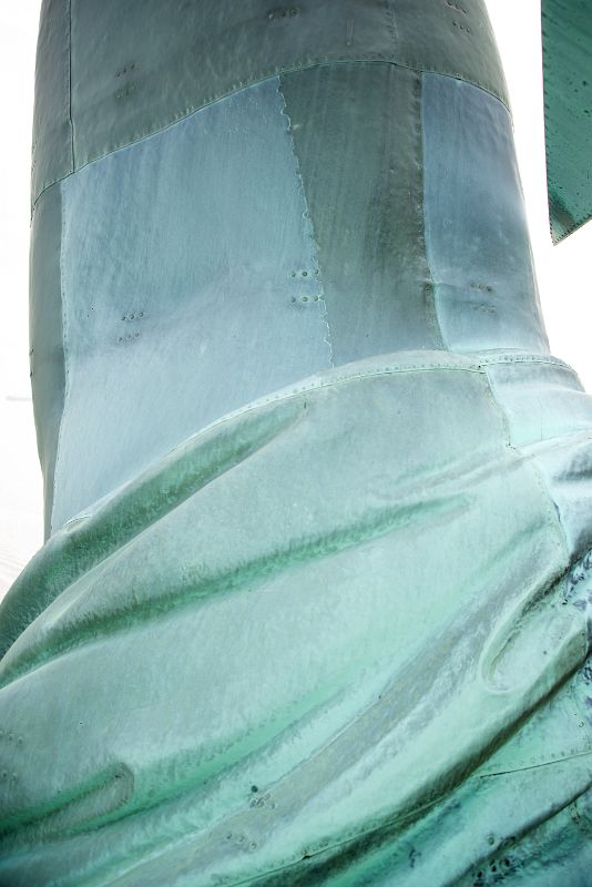statue of liberty inside arm