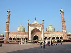 04 Jama Masjid Main Facade Is The Largest Mosque In India