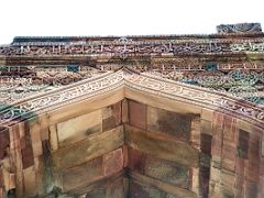 19 Delhi Qutab Minar Quwwat-ul-Islam Mosque Arch With Carvings