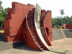 04 Delhi Jantar Mantar Samrat Yantra Equatorial Sundial Quadrant Close Up