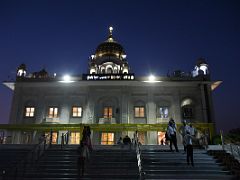 01 I Arrived At The Gurdwara Bangla Sahib At Dawn Delhi India