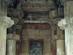 07E Shiva Lingam Inside The Vishvanatha Temple Khajuraho India 1991