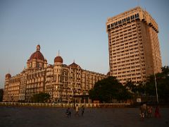 01 Taj Mahal Palace Hotel Before Sunrise From The Gateway Of India