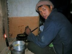 Kangchenjunga 09 07 Nima Dorje Cooks at Sinchewa Bhanjyang