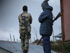 Kangchenjunga 10 01 Suketar Guarded by Military and Police What a tough last day on my Kangchenjunga trek. After descending 810m from Sinchewa Bhanjyang, we crossed a stream and then it was uphill 1150m to the top of…