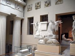 Greek Courtyard - A Pair of Bulls, a Lion, Caryatids from the portico of the Erechtheion - plaster cast reproductions - Pushkin Museum Moscow Russia