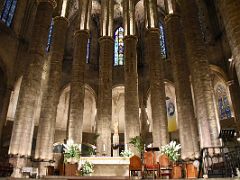 03A Stone pillars surround the main altar in Basilica of Santa Maria del Mar Barcelona Spain