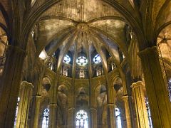 05A The high altar Barcelona Cathedral Spain