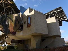 03A Marques de Riscal Frank Gehry 2006 side view showing titanium facade and the building Spain